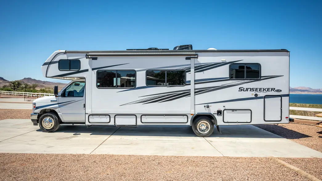 El Monte Class C Family Sleeper [FS] 18