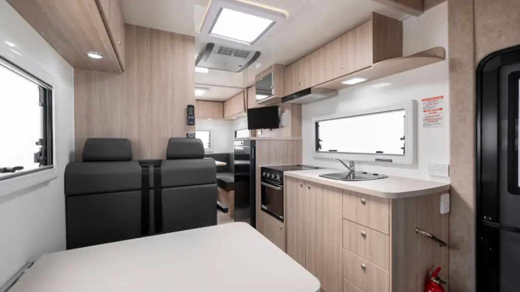 Apollo Euro Camper 6